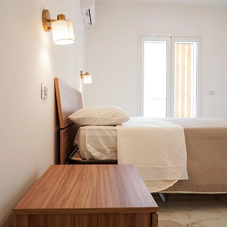 Kind House *
